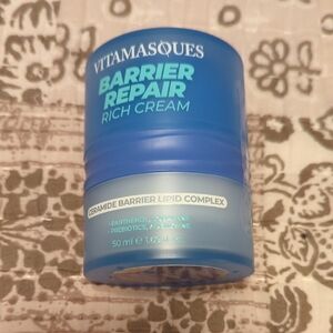 Vitamasques-Barrier Repair Rich Cream.